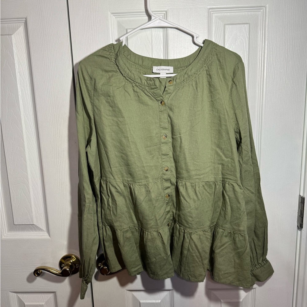 Great Boho Top! Olive Green Button Down Shirt, Tiered Calligraphie, Large